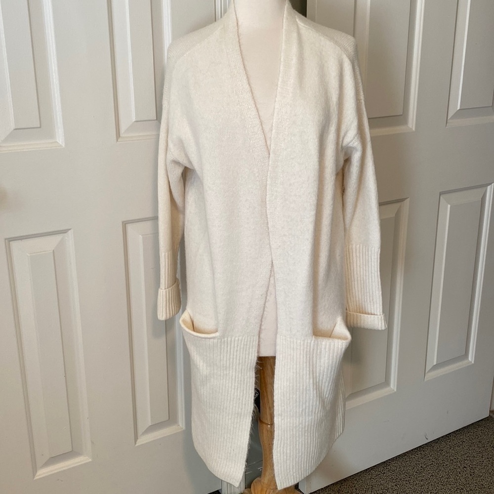 BB Dakota Sweater Coat, Women's Size Small, Cream in Excellent Condition